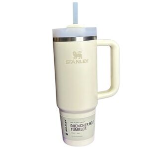 Stanley Quencher H2.0 Tumbler 30 oz NWT
